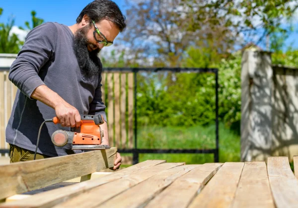 Outdoor handyman service